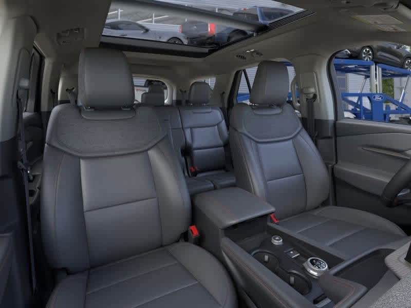 2025 Ford Explorer Active Plymouth MA