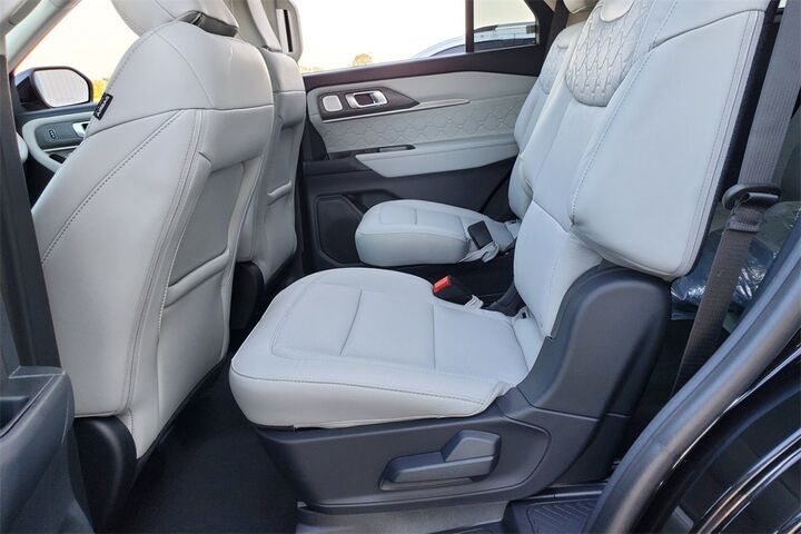 2025 Ford Explorer Platinum  TX