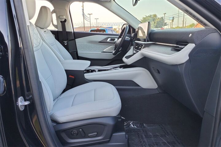 2025 Ford Explorer Platinum  TX