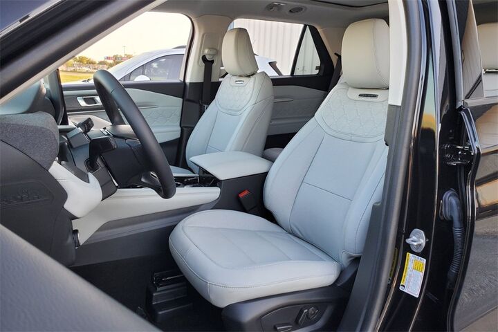 2025 Ford Explorer Platinum  TX