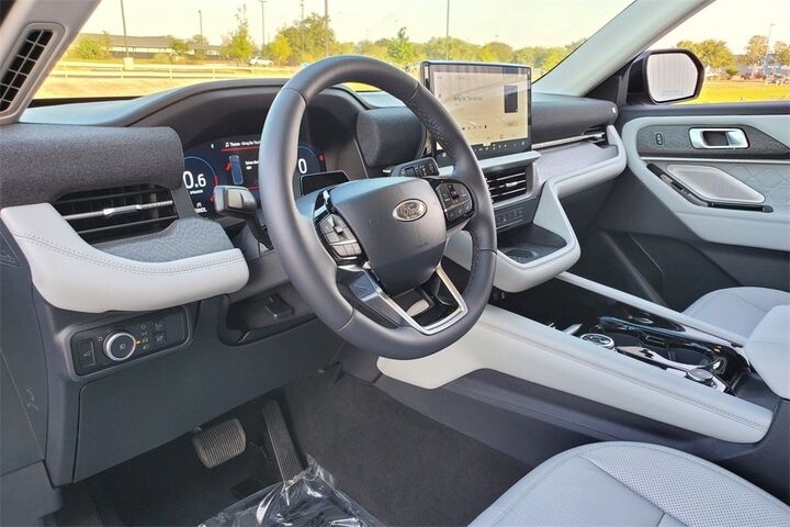 2025 Ford Explorer Platinum  TX