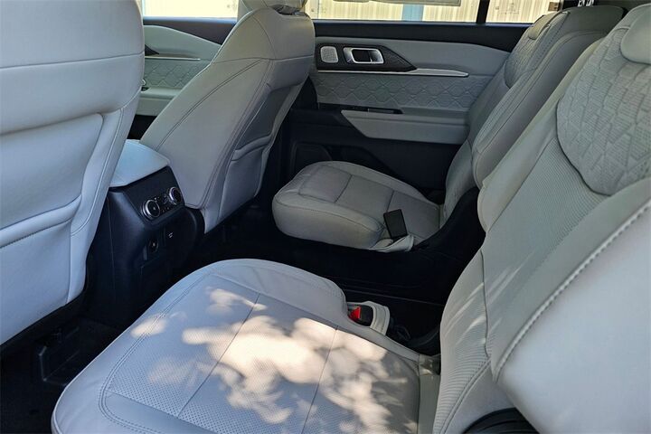 2025 Ford Explorer Platinum  TX