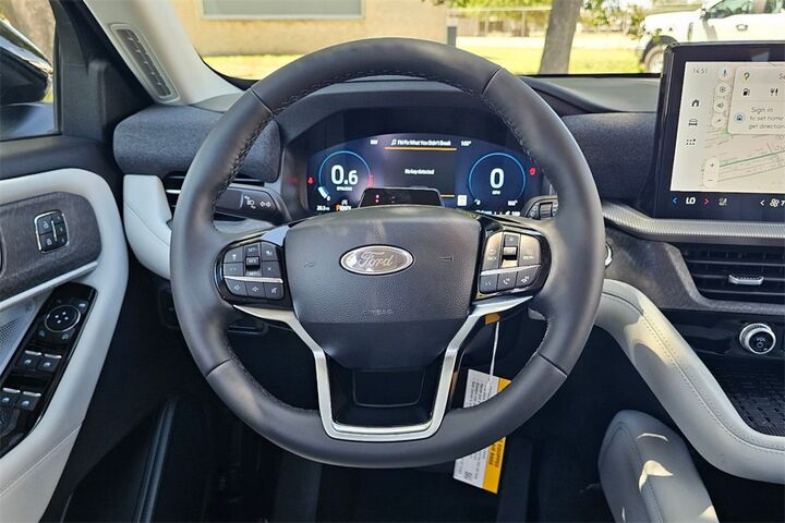 2025 Ford Explorer Platinum  TX