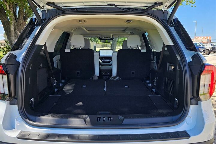 2025 Ford Explorer Platinum  TX