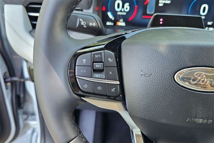 2025 Ford Explorer Platinum  TX
