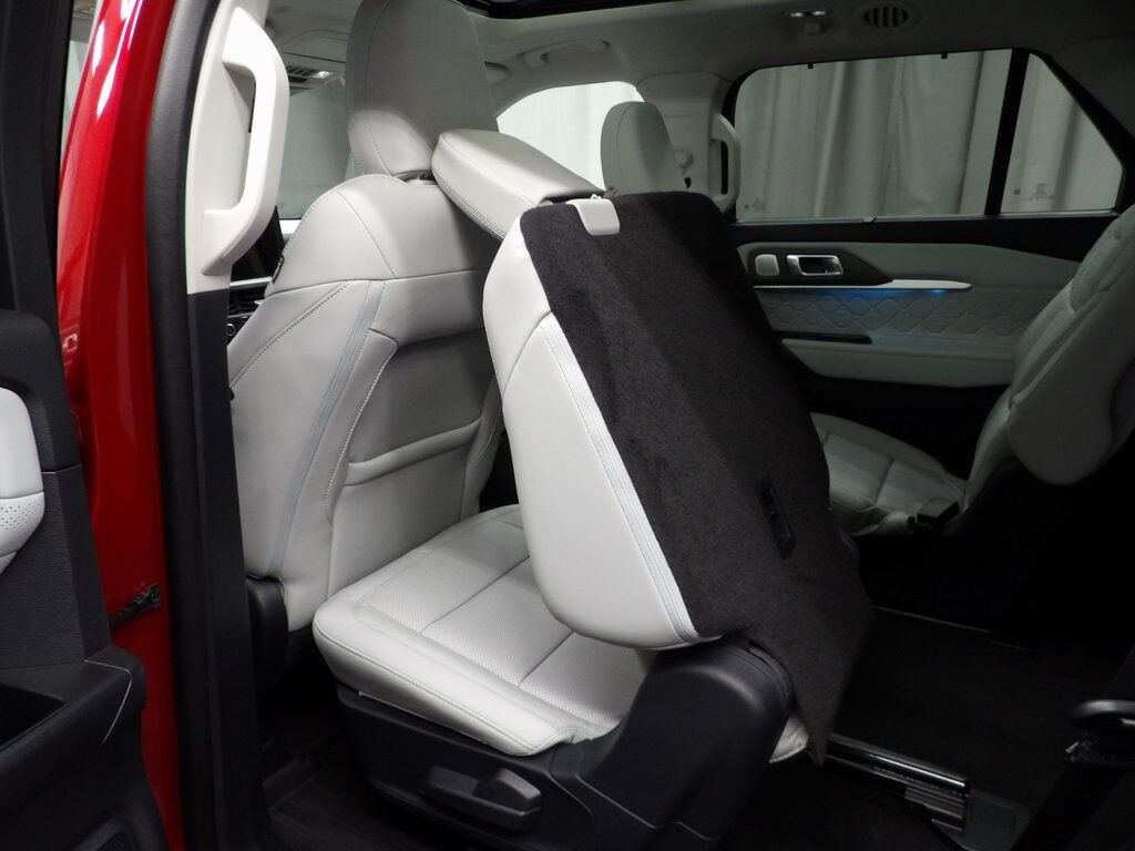 2025 Ford Explorer Platinum 4WD Fond du Lac WI