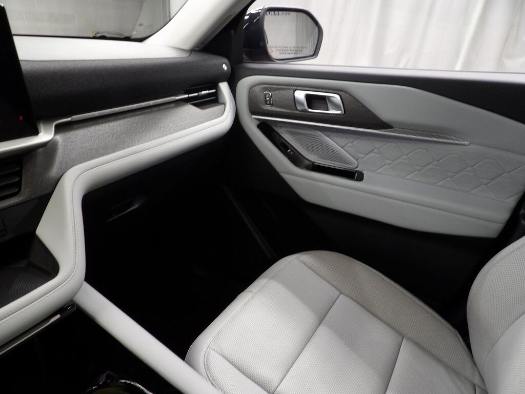 2025 Ford Explorer Platinum 4WD Fond du Lac WI