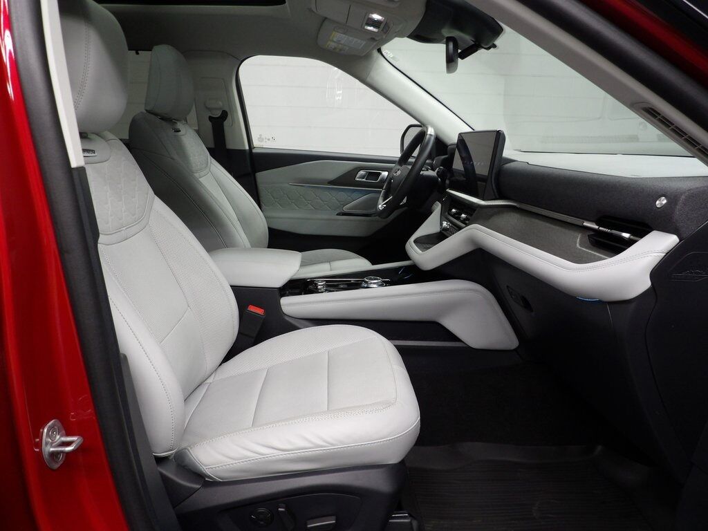 2025 Ford Explorer Platinum 4WD Fond du Lac WI