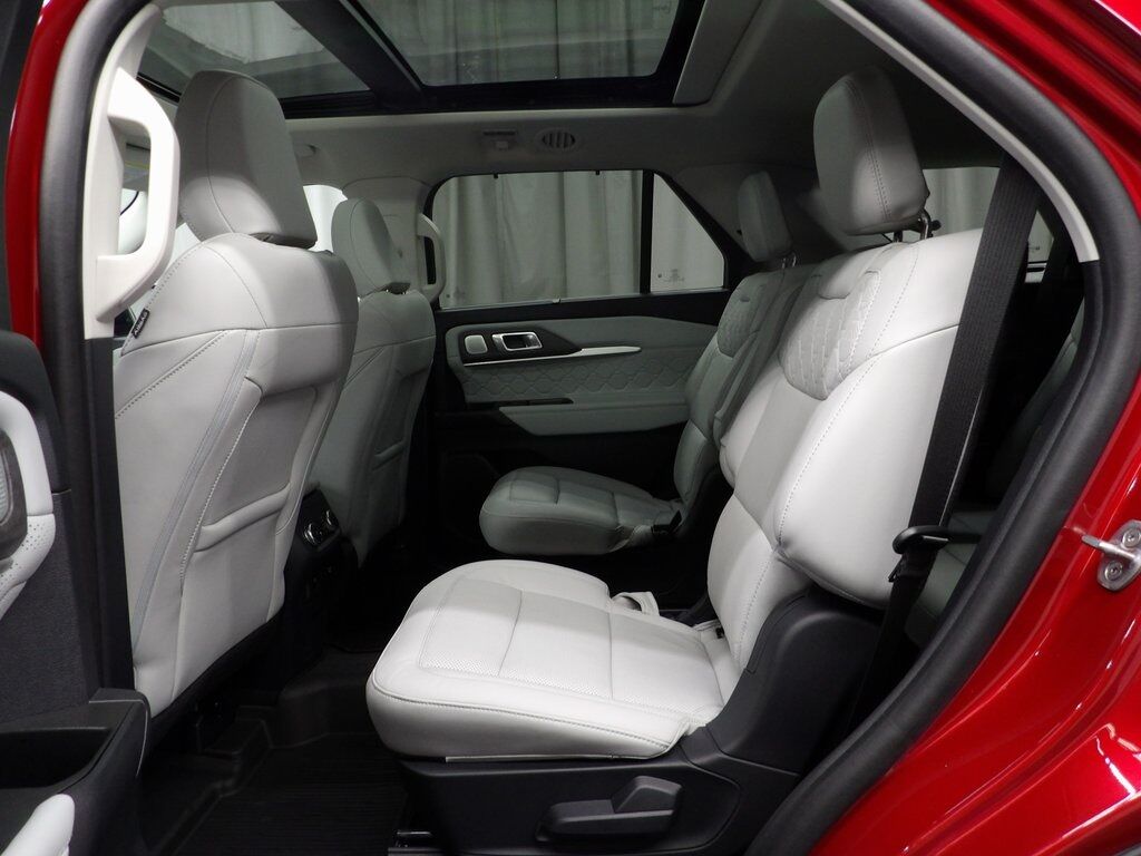 2025 Ford Explorer Platinum 4WD Fond du Lac WI