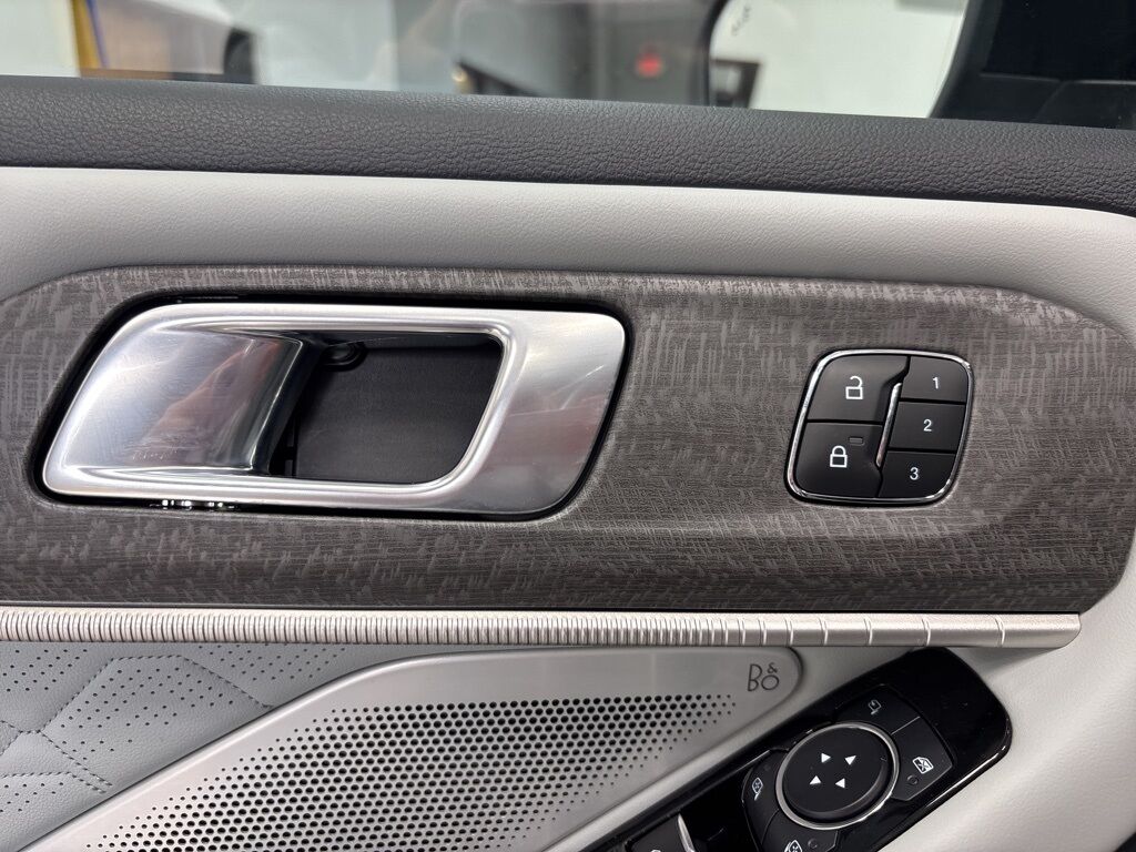2025 Ford Explorer Platinum 4WD Minocqua WI