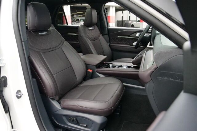 2025 Ford Explorer Platinum 4WD / Ultimate Package / Massage Seats! High Point NC