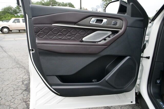 2025 Ford Explorer Platinum 4WD / Ultimate Package / Massage Seats! High Point NC