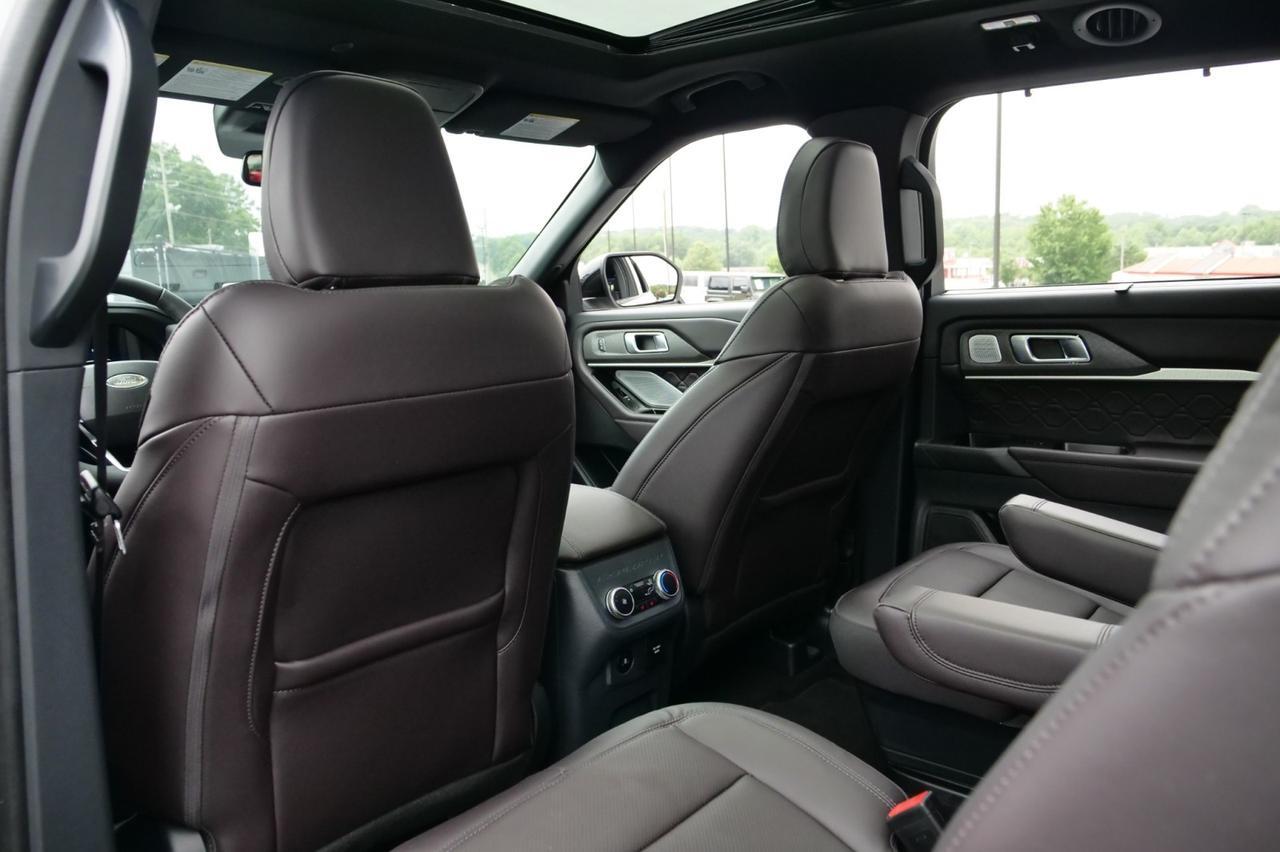 2025 Ford Explorer Platinum 4WD / Ultimate Package / Massage Seats! Lincolnton NC