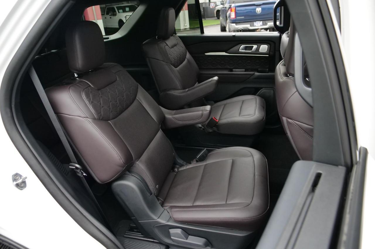 2025 Ford Explorer Platinum 4WD / Ultimate Package / Massage Seats! Lincolnton NC