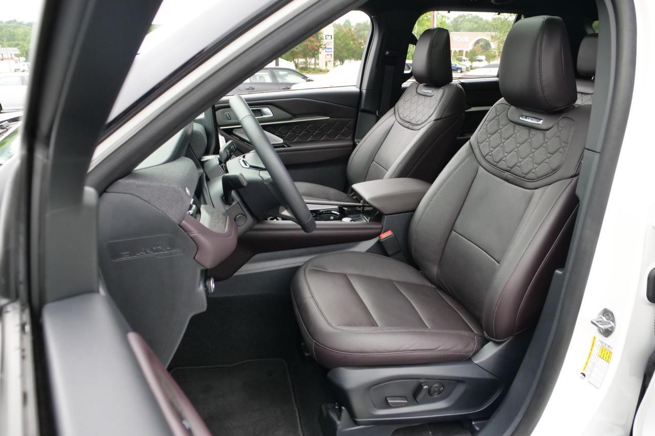 2025 Ford Explorer Platinum 4WD / Ultimate Package / Massage Seats! Lincolnton NC