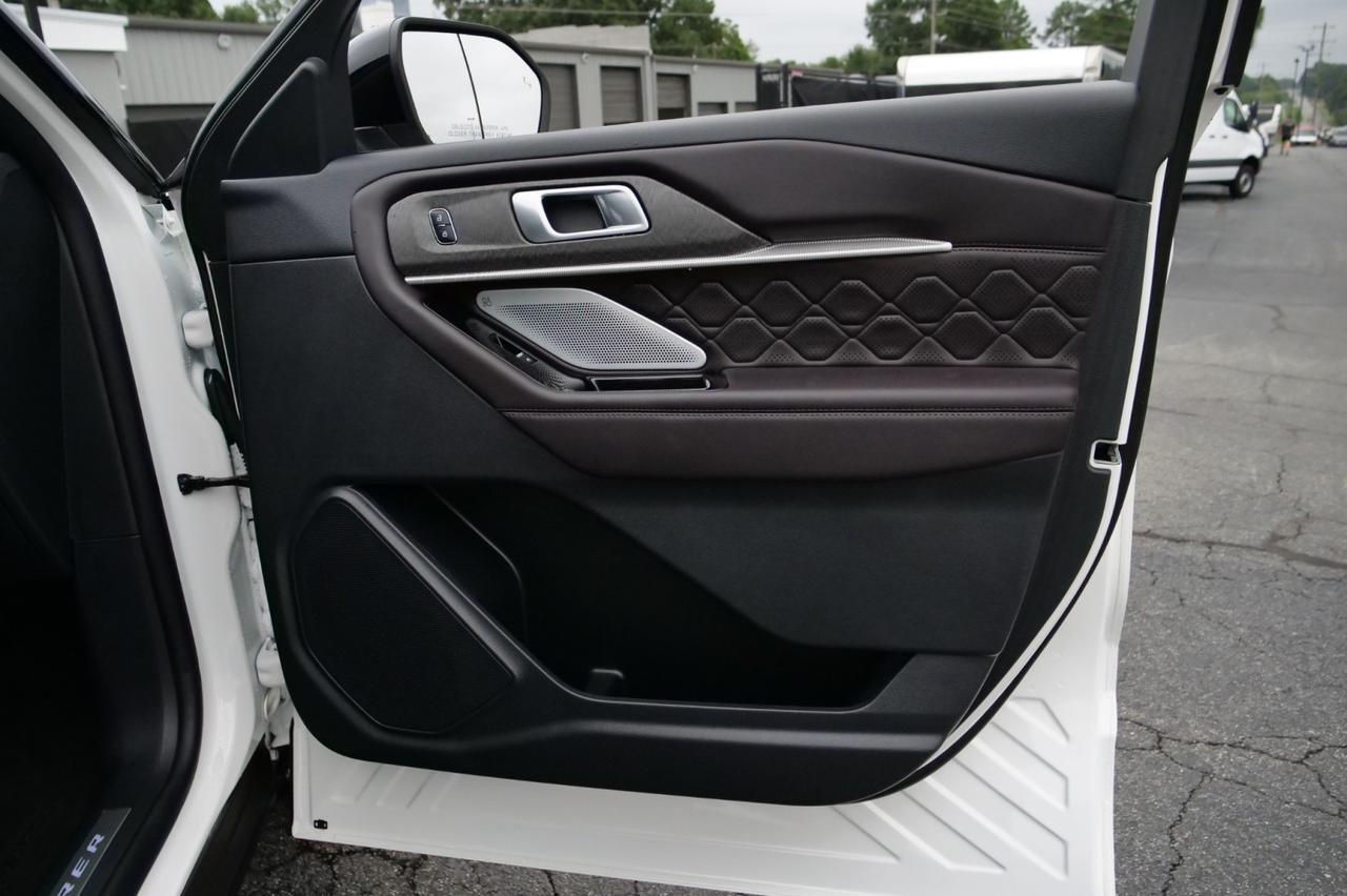 2025 Ford Explorer Platinum 4WD / Ultimate Package / Massage Seats! Lincolnton NC