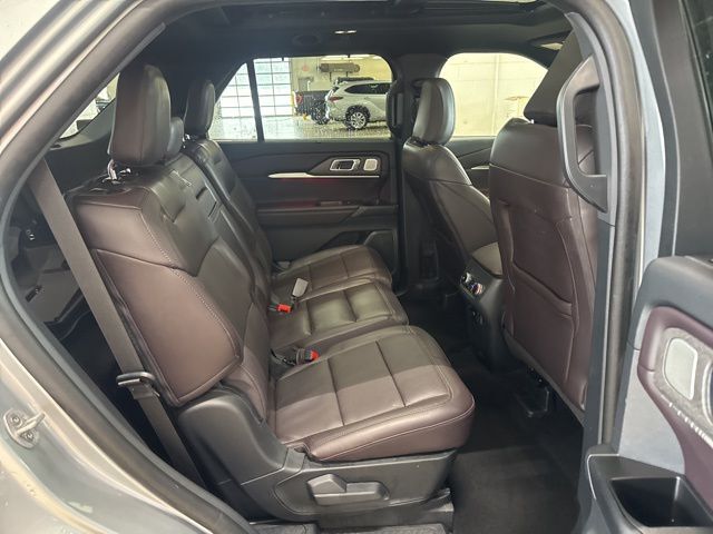2025 Ford Explorer Platinum Random Lake WI