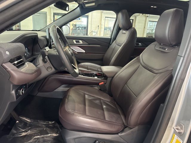 2025 Ford Explorer Platinum Random Lake WI