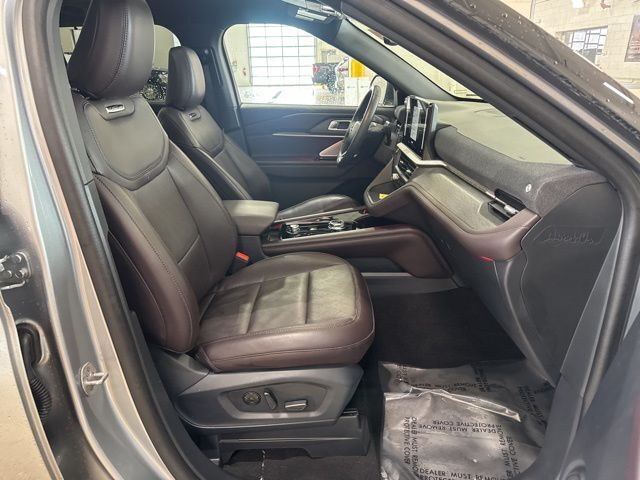 2025 Ford Explorer Platinum Random Lake WI