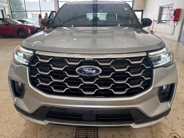 2025 Ford Explorer Platinum Random Lake WI