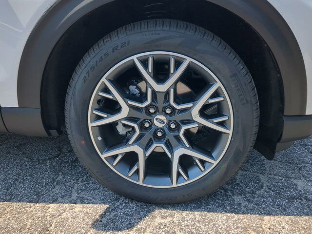 2025 Ford Explorer Platinum Appleton WI