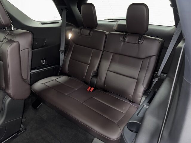 2025 Ford Explorer Platinum photo 34