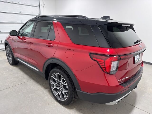 2025 Ford Explorer Platinum photo 4