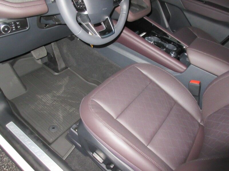 2025 Ford Explorer Platinum St. George SC