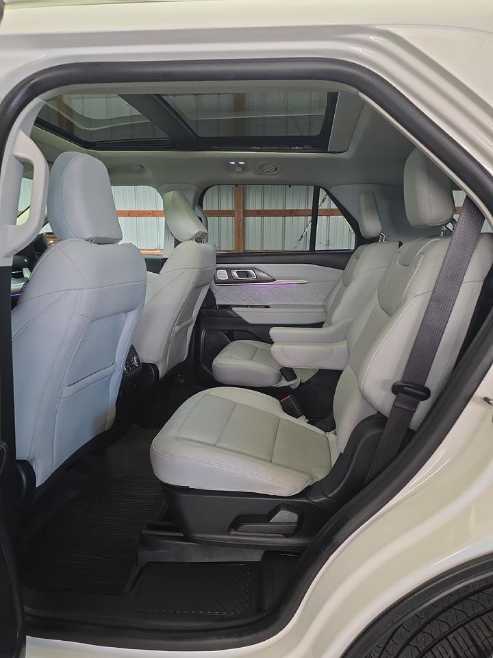 2025 Ford Explorer Platinum Sand Lake NY