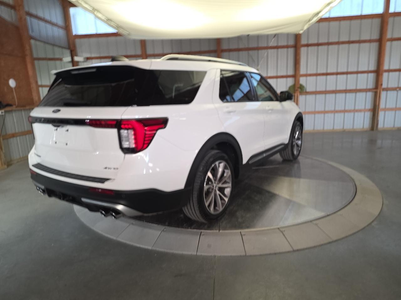 2025 Ford Explorer Platinum Sand Lake NY