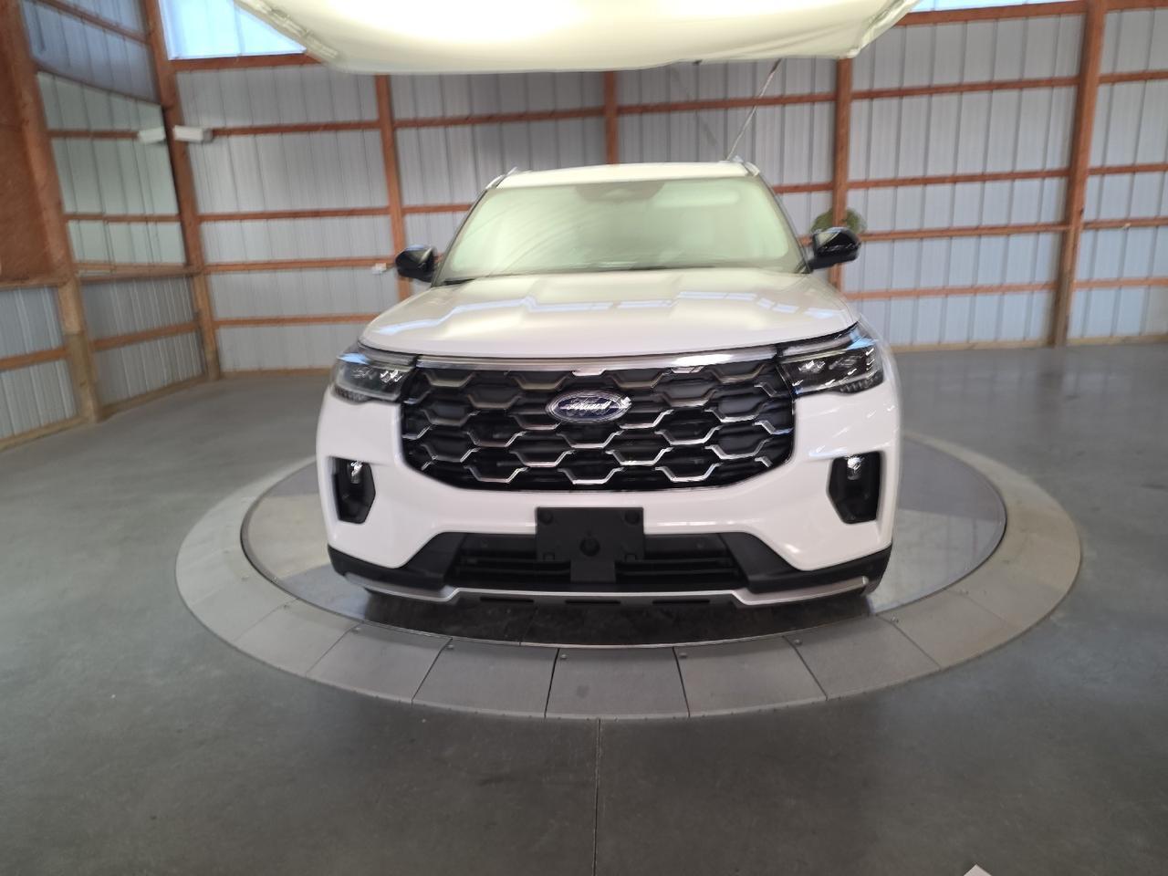 2025 Ford Explorer Platinum Sand Lake NY