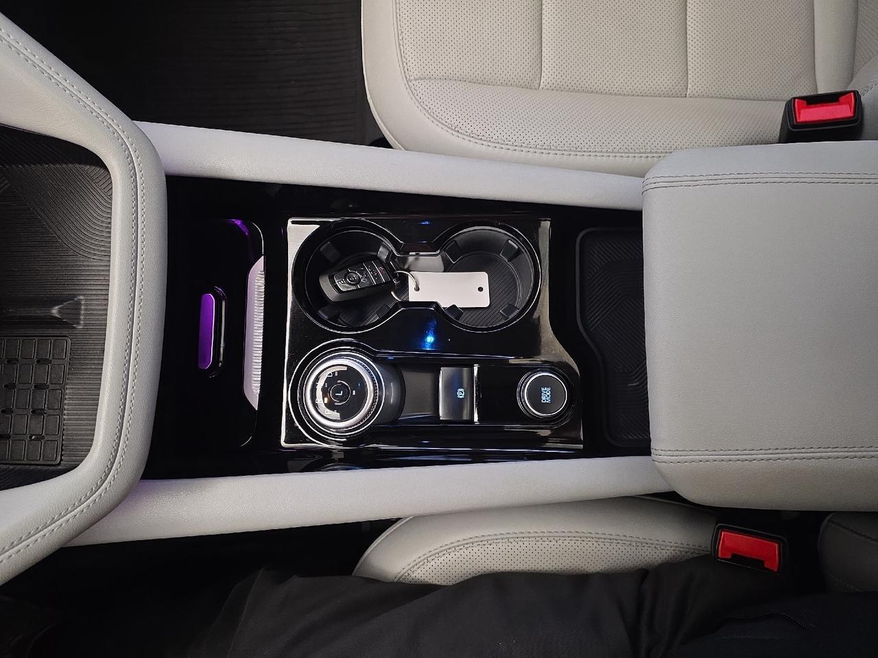 2025 Ford Explorer Platinum Sand Lake NY