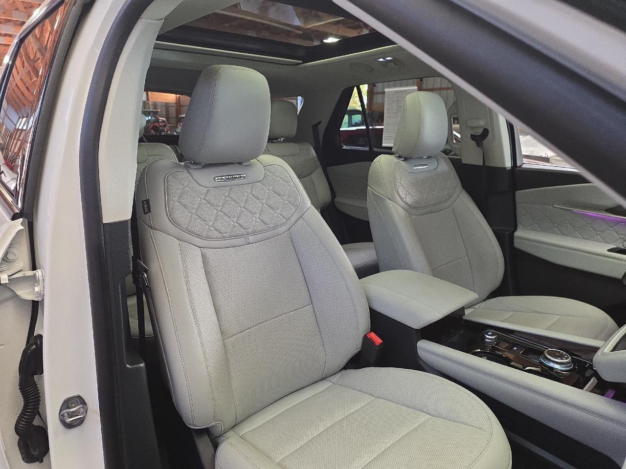 2025 Ford Explorer Platinum Sand Lake NY