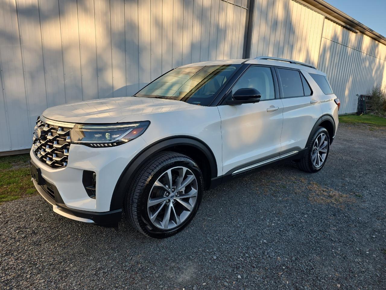 2025 Ford Explorer Platinum Sand Lake NY
