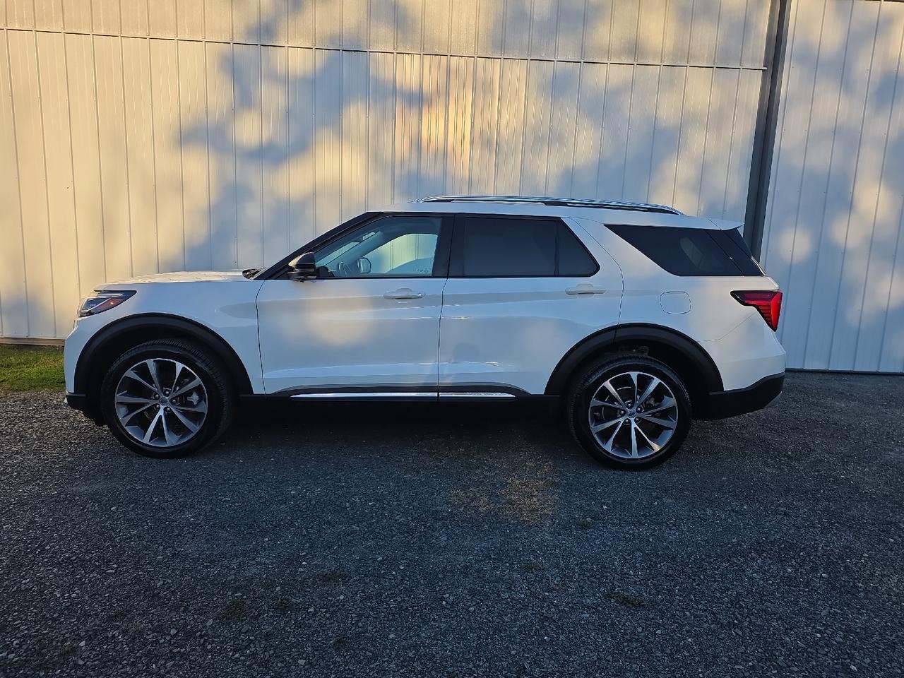 2025 Ford Explorer Platinum Sand Lake NY