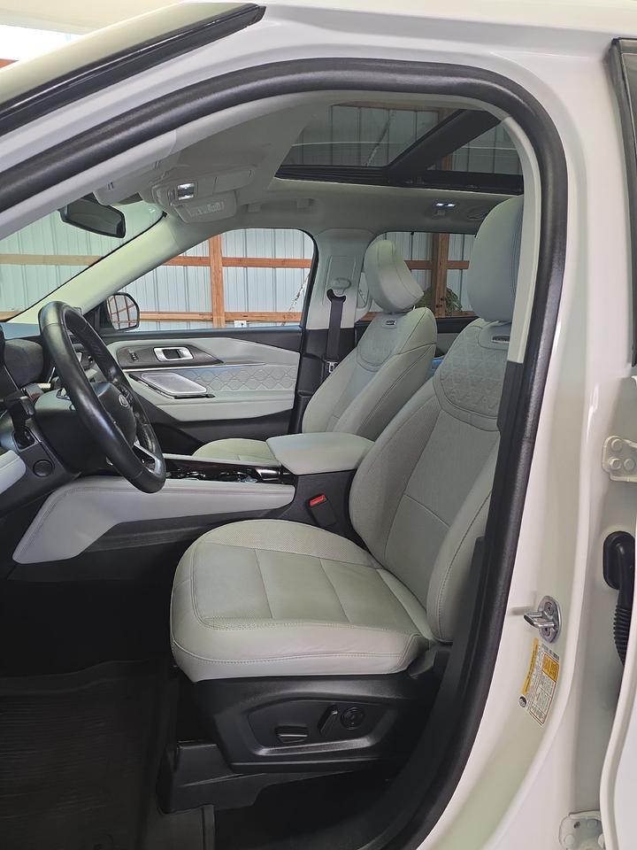 2025 Ford Explorer Platinum Sand Lake NY