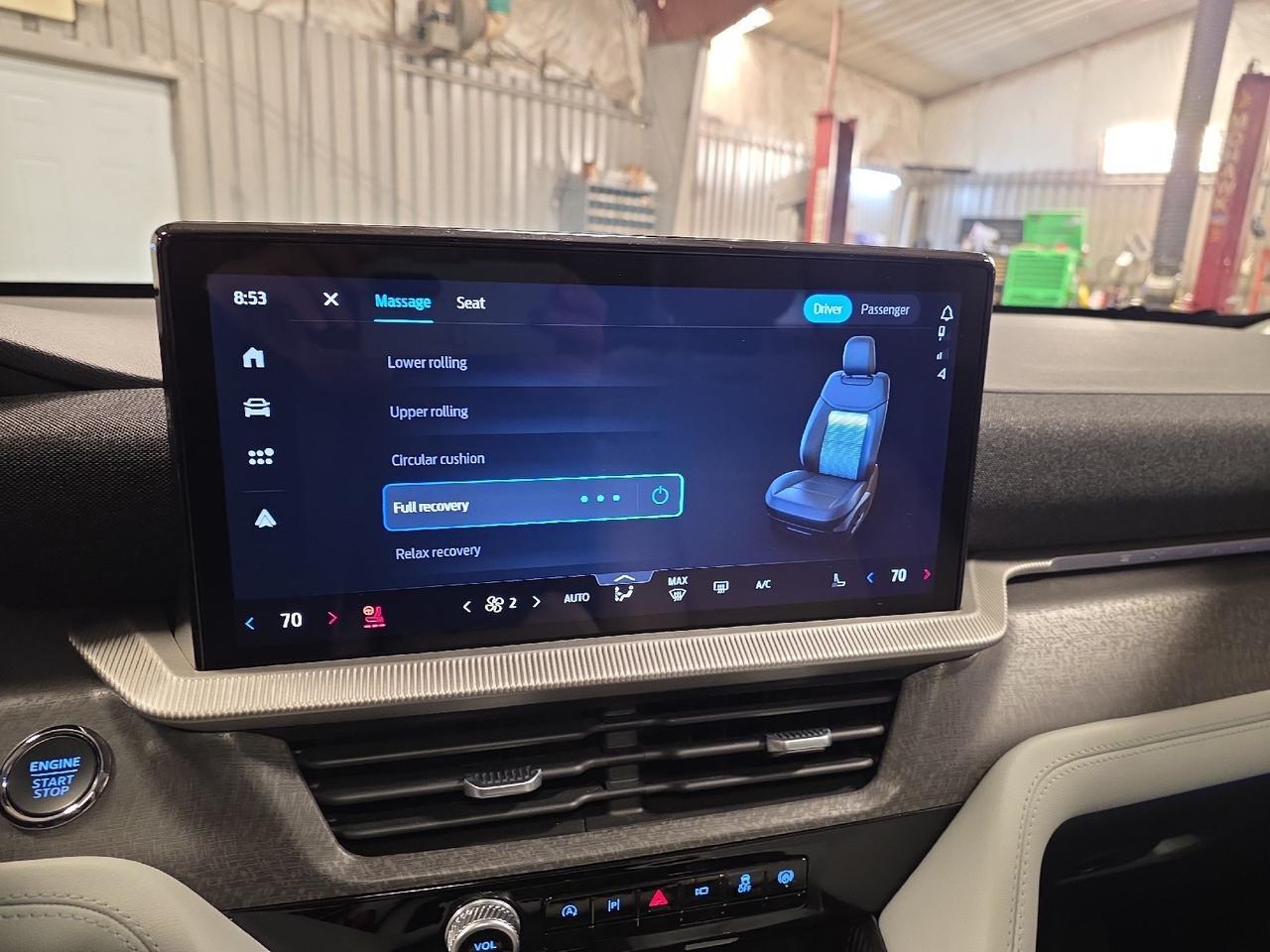 2025 Ford Explorer Platinum Sand Lake NY