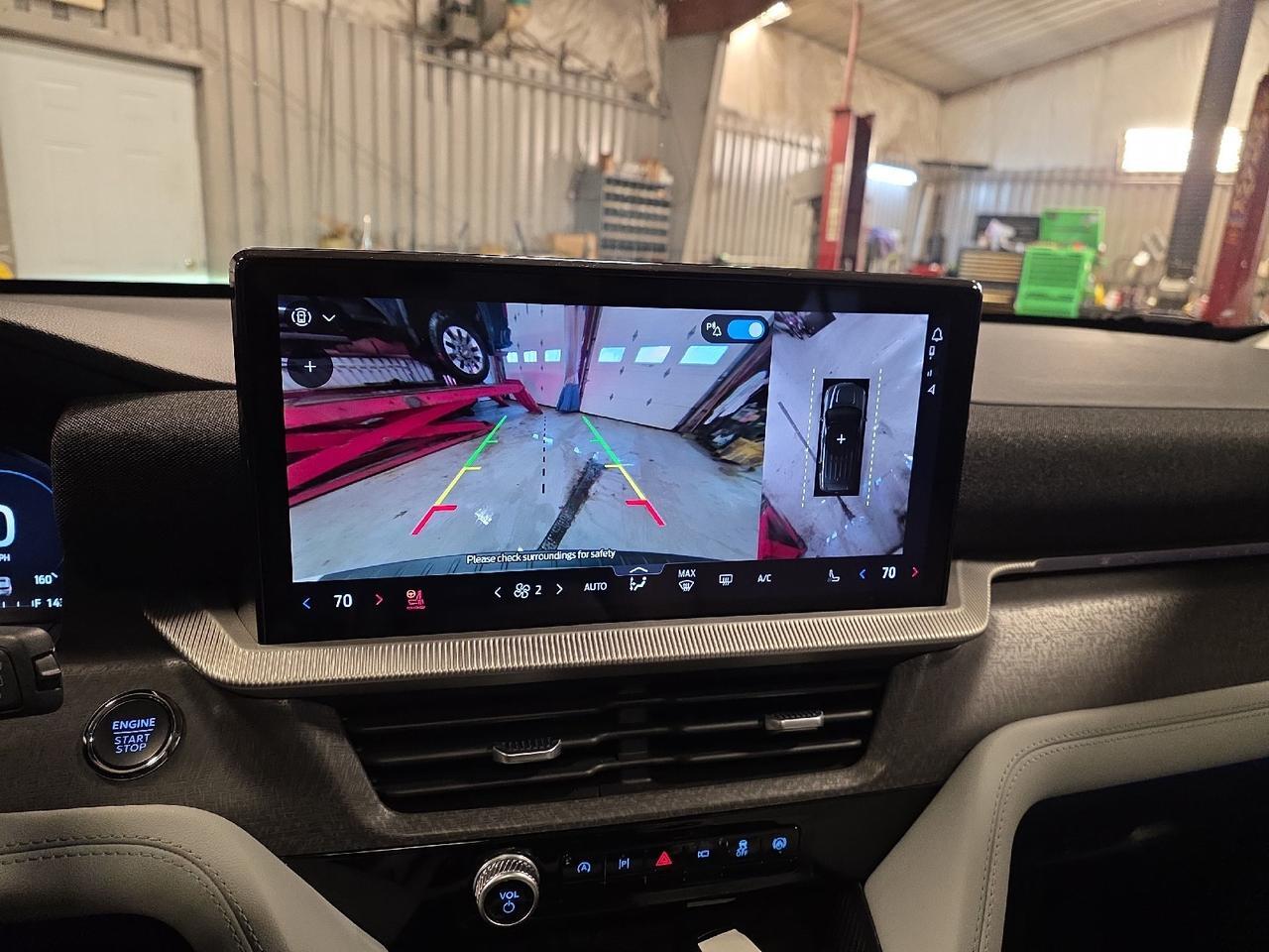 2025 Ford Explorer Platinum Sand Lake NY