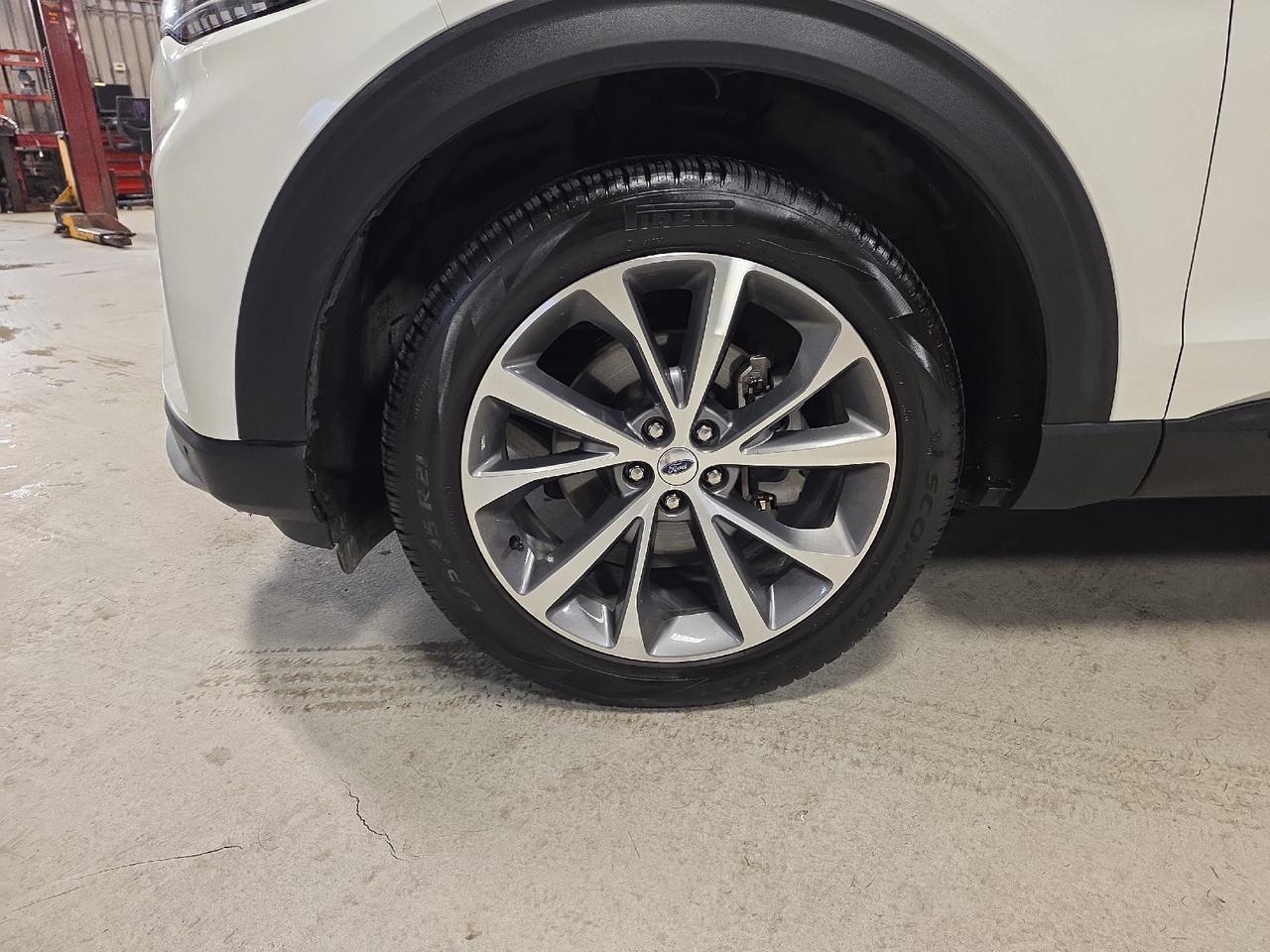 2025 Ford Explorer Platinum Sand Lake NY