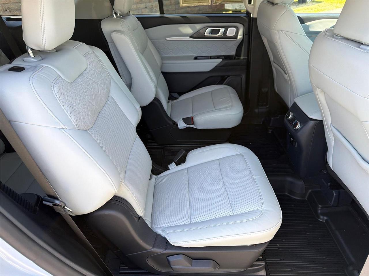 2025 Ford Explorer Platinum Hagerstown MD