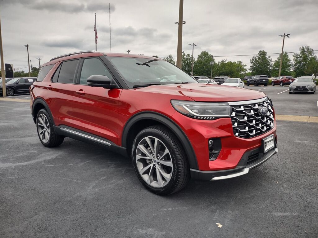 2025 Ford Explorer Platinum