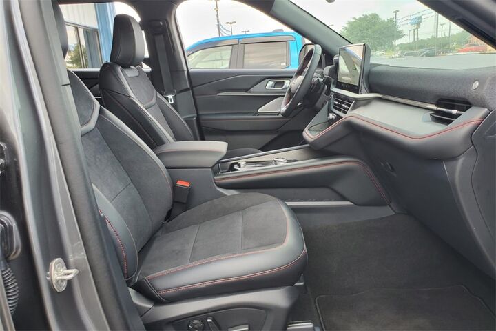 2025 Ford Explorer ST  TX