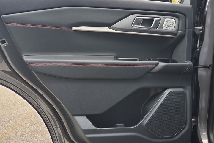 2025 Ford Explorer ST  TX