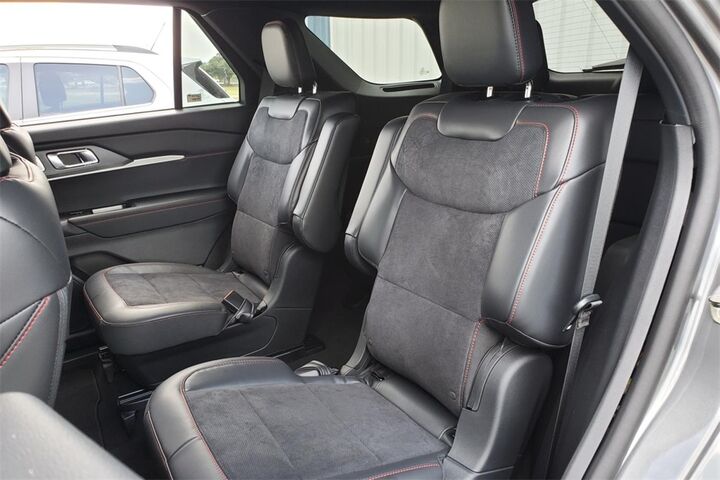 2025 Ford Explorer ST  TX