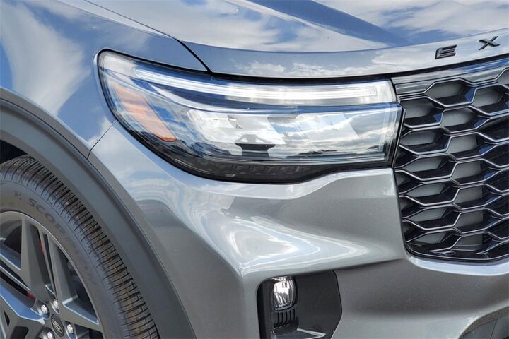 2025 Ford Explorer ST  TX