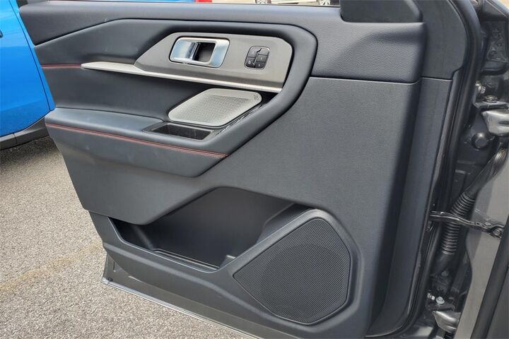 2025 Ford Explorer ST  TX