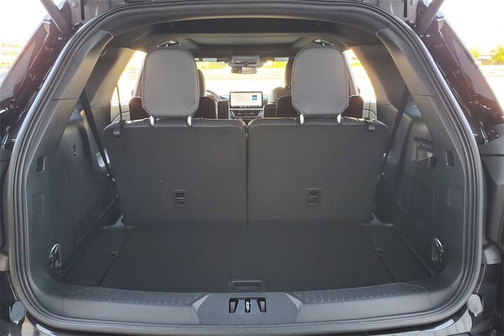 2025 Ford Explorer ST  TX