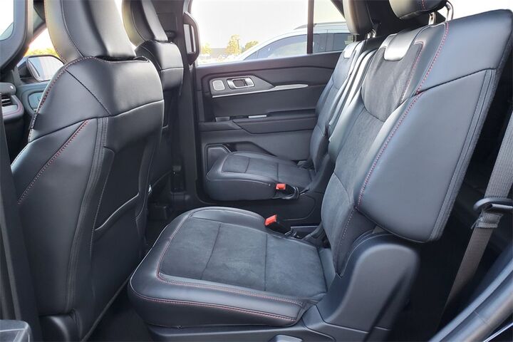 2025 Ford Explorer ST  TX