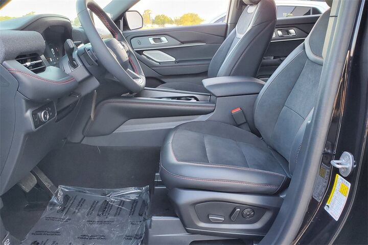 2025 Ford Explorer ST  TX