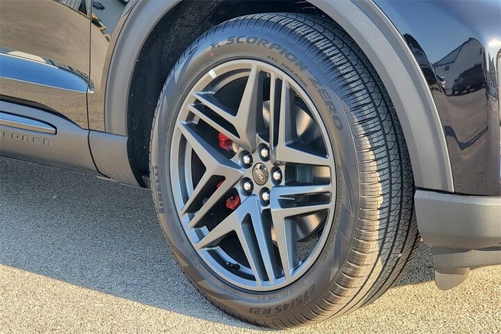 2025 Ford Explorer ST  TX